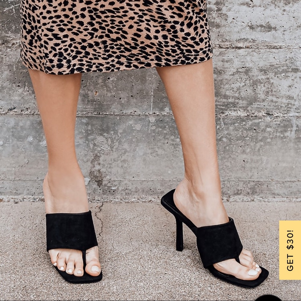 NWOT Lulus Loulin Black Suede High Heels Sandals 6